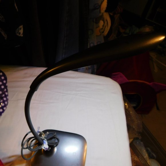 Touch Desk Lamp Adjustable Goose Neck Battery Powered or USB cable Cord - Picture 3 of 10